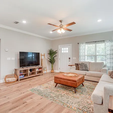 Family-Friendly Panama City Home Less Than 1 Mi To Beach